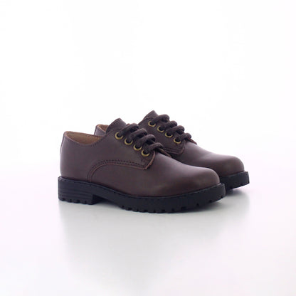 DERBIE CUIR MARRON A LACETS