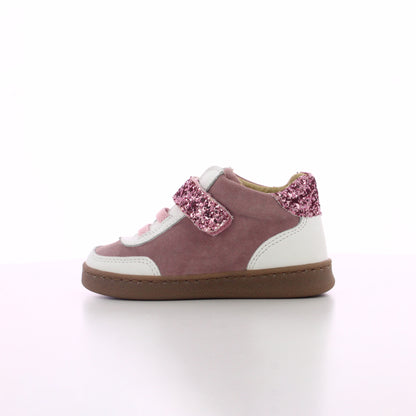 BASKET ROSE ET BLANCHE CUIR A SCRATCHE ET LACETS BEBE FILLE